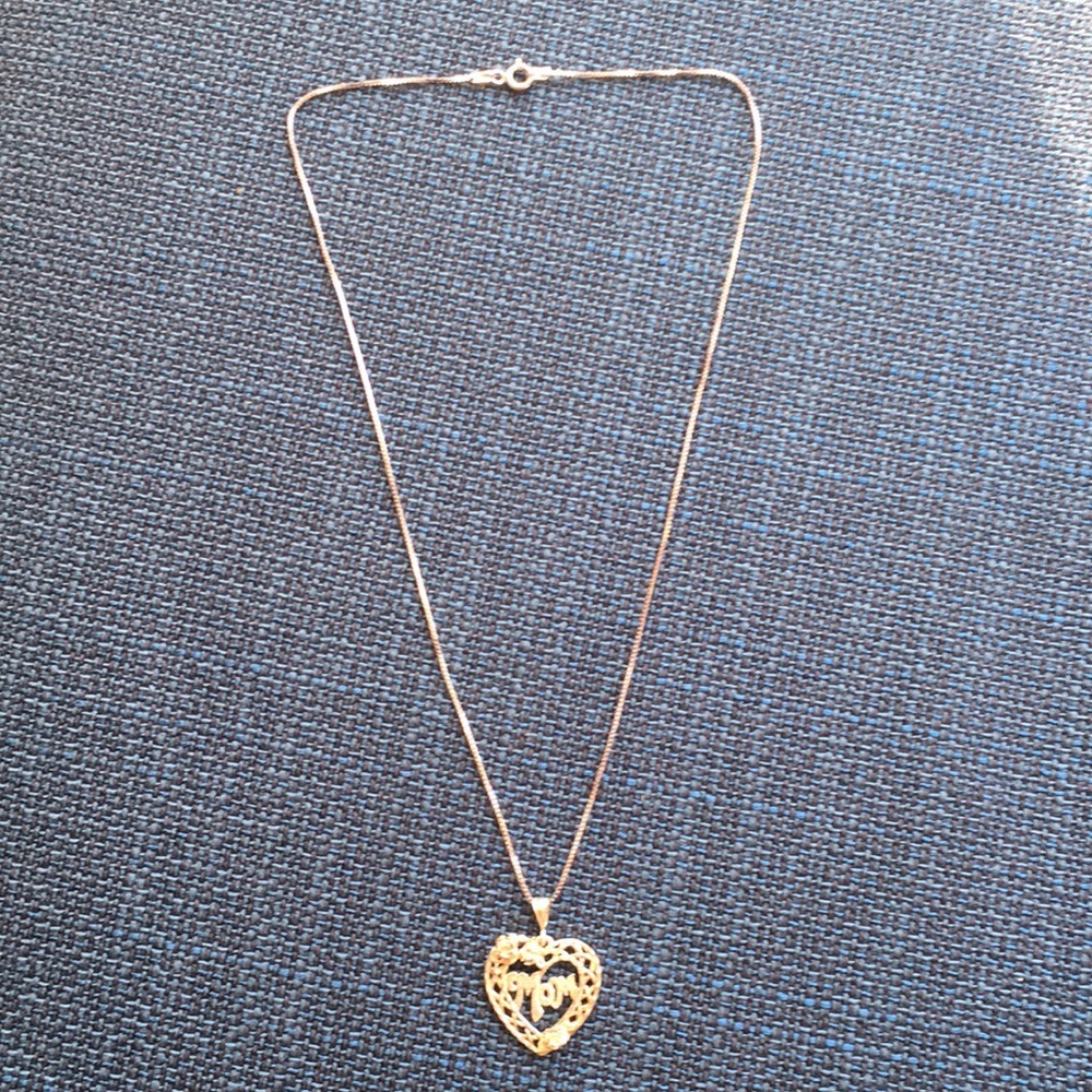 Silver MOM necklace